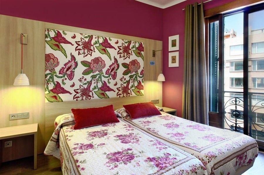 Hotel Ginebra Барселона Экстерьер фото